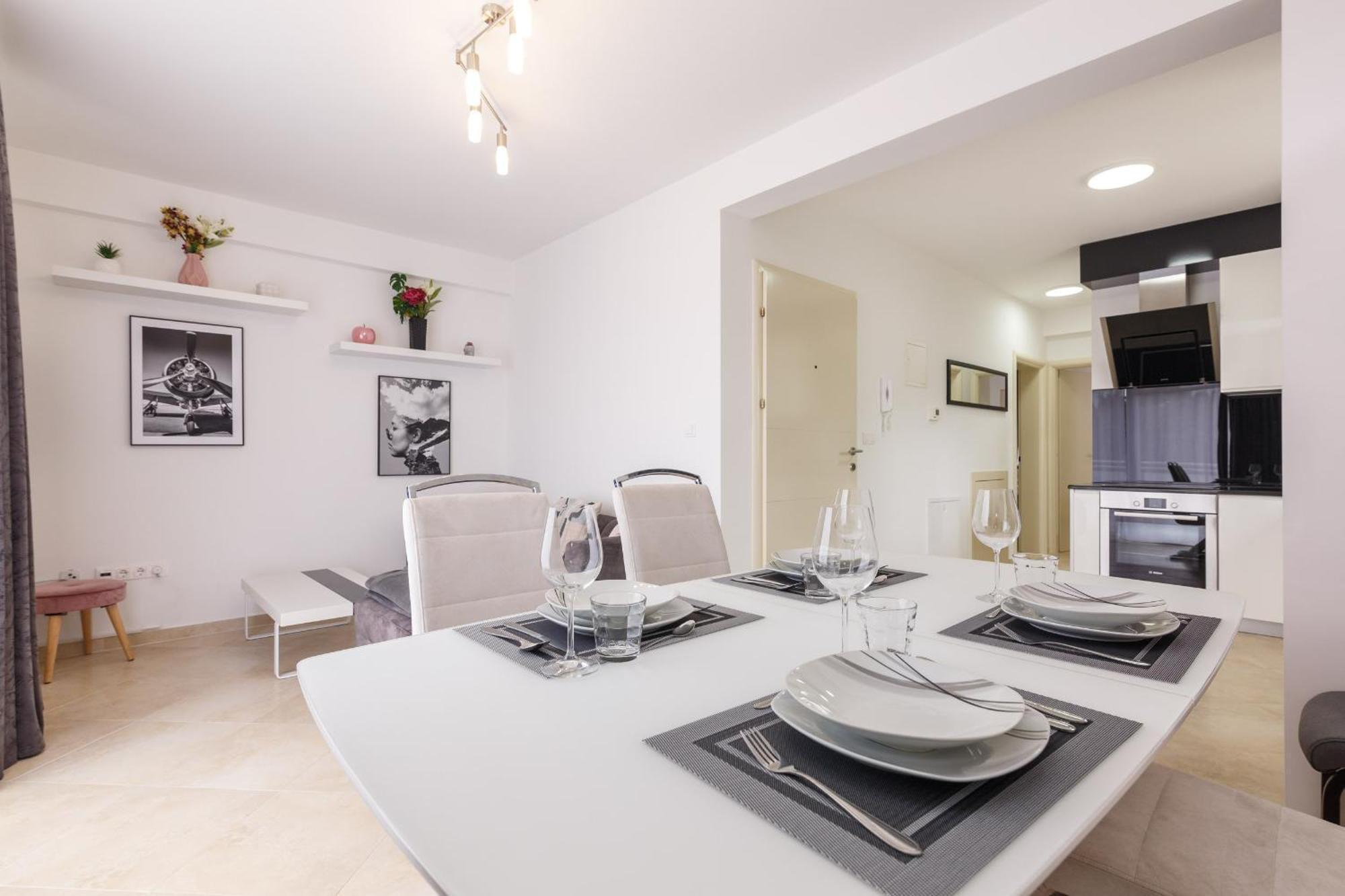 Apartmani Simi - The Wave Crikvenica Zewnętrze zdjęcie